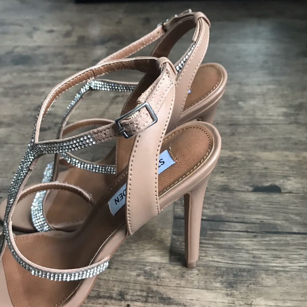 Steve Madden RECCA in Nude - Picture 8 of 9